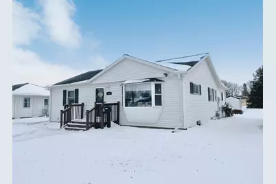 519 N Van Buren Avenue, Springfield, MN 56087 - Photo 1