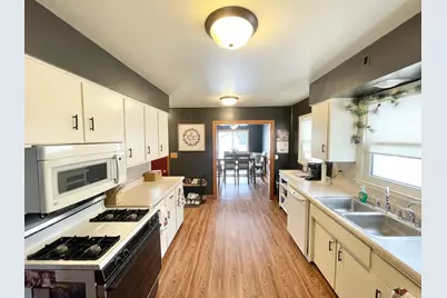 519 N Van Buren Avenue, Springfield, MN 56087 - Photo 12