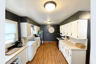 519 N Van Buren Avenue, Springfield, MN 56087 - Photo 14