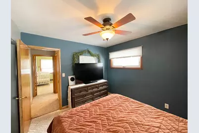 519 N Van Buren Avenue, Springfield, MN 56087 - Photo 24