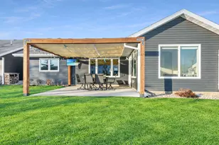 2008 Lake Park Ave, Alexandria, MN 56308 - Photo 8