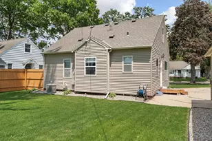 221 E Park St, Owatonna, MN 55060 - Photo 24