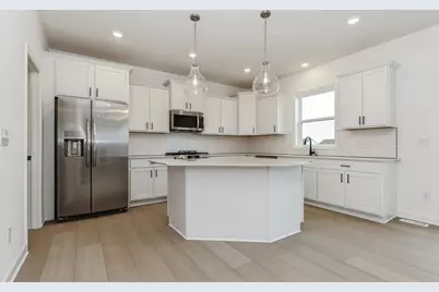 1511 England Way, Shakopee, MN 55379 - Photo 4