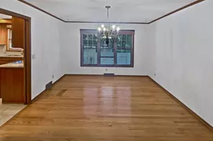 8906 138th Street Ct, Apple Valley, MN 55124 - Photo 10