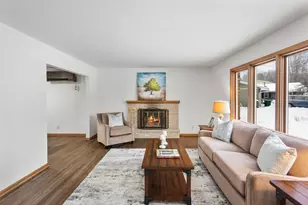 2404 Hayes Ct, Burnsville, MN 55337 - Photo 2