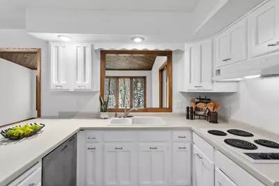 2404 Hayes Court, Burnsville, MN 55337 - Photo 6