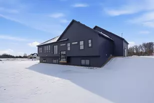 906 Acorn Ct, Kinnickinnic Twp, WI 54016 - Photo 4