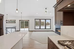 906 Acorn Ct, Kinnickinnic Twp, WI 54016 - Photo 28