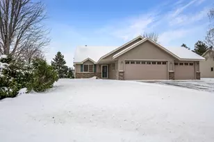 1004 Marcella Ct, Sauk Rapids, MN 56379 - Photo 2