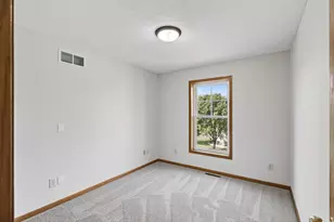 20061 Highview Ave, Lakeville, MN 55044 - Photo 26