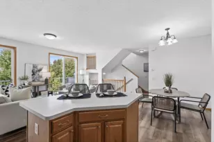 20061 Highview Ave, Lakeville, MN 55044 - Photo 12