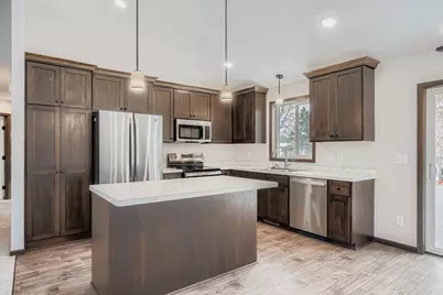 510 Lois Lane, Lino Lakes, MN 55014 - Photo 10