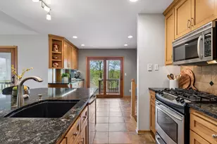 1731 Oakways St, Minnetonka, MN 55391 - Photo 18