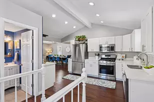 1504 Traymore Rd, Hopkins, MN 55305 - Photo 10