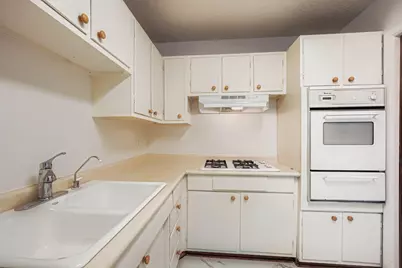 1912 Dupont Avenue S #407, Minneapolis, MN 55403 - Photo 8