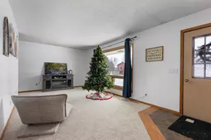 845 3rd Ave NW, Plainview, MN 55964 - Photo 14