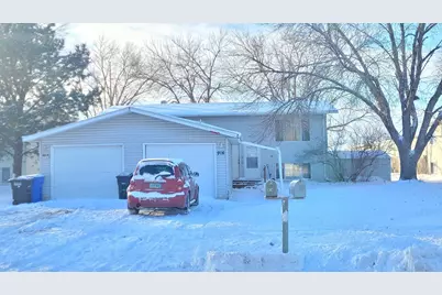 914-916 32nd Street N, Fargo, ND 58102 - Photo 1