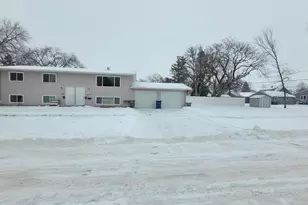 1602 6th Ave N, Moorhead, MN 56560 - Photo 2