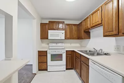 10441 Greenbrier Road #120, Minnetonka, MN 55305 - Photo 6