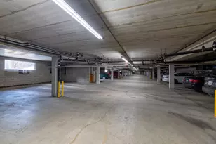 10441 Greenbrier Rd, Minnetonka, MN 55305 - Photo 16