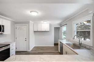 3279 Library Ln, Saint Louis Park, MN 55426 - Photo 6