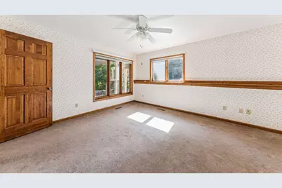 10752 Mount Curve Road, Eden Prairie, MN 55347 - Photo 14