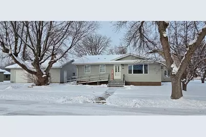 1120 1st Avenue E, International Falls, MN 56649 - Photo 1