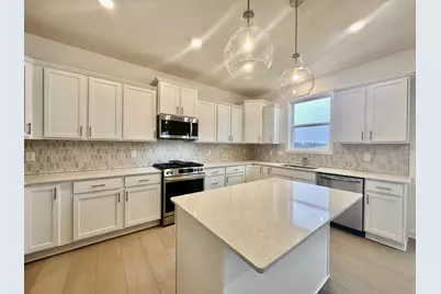 274 6th Street NW, Delano, MN 55328 - Photo 2