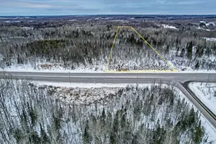 38Xx W Arrowhead Rd, Duluth, MN 55811 - Photo 1