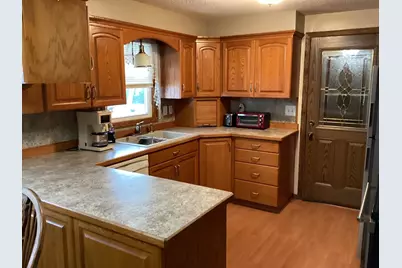 1105 Crestview Road, Albert Lea, MN 56007 - Photo 6