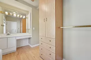 1721 Humboldt Ave S, Minneapolis, MN 55403 - Photo 18