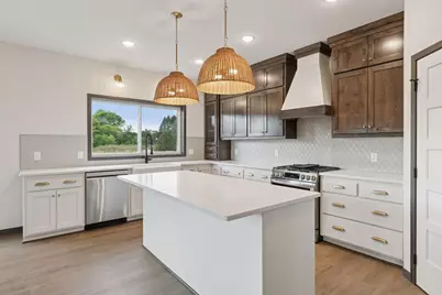 21346 Cottonwood Street NW, Oak Grove, MN 55011 - Photo 2