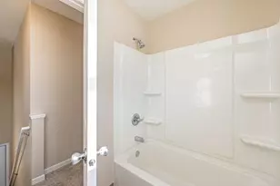 607 Sailor Street N, Blue Earth, MN 56013 - Photo 28