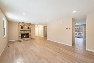 607 Sailor Street N, Blue Earth, MN 56013 - Photo 12