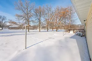 607 Sailor Street N, Blue Earth, MN 56013 - Photo 6