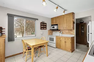 2328 Dorland Ct E, Maplewood, MN 55119 - Photo 8