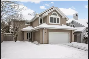 15635 16th Pl N, Plymouth, MN 55447 - Photo 1