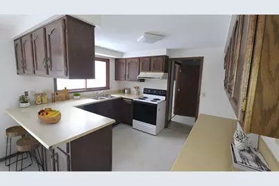 118 E Monroe Avenue, Barron, WI 54812 - Photo 6