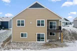 20047 Gabardine Ln, Lakeville, MN 55044 - Photo 4