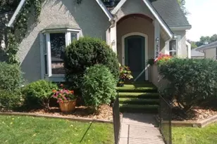 3734 Perry Ave N, Robbinsdale, MN 55422 - Photo 2