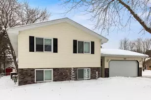 4660 104th Ln NE, Blaine, MN 55014 - Photo 2