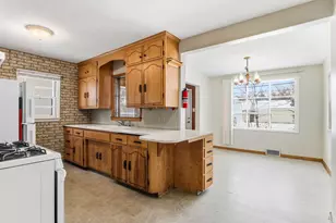 3951 Penn Ave N, Minneapolis, MN 55412 - Photo 6