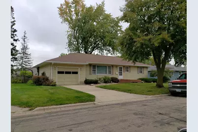 319 Glenn Road, Albert Lea, MN 56007 - Photo 2