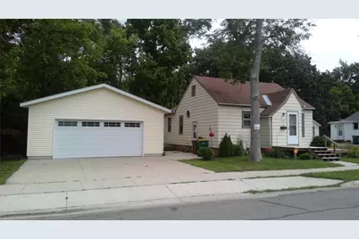 1405 Johnson Street, Albert Lea, MN 56007 - Photo 1
