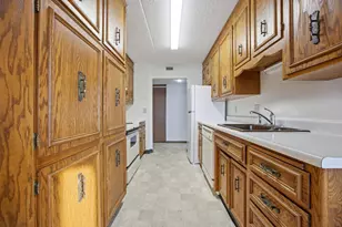 1110 3rd Ave N, Fargo, ND 58102 - Photo 6