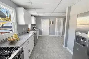 963 3rd St E, Saint Paul, MN 55106 - Photo 2