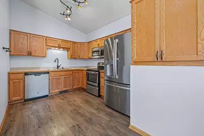 1059 Honeysuckle Lane SE, Cambridge, MN 55008 - Photo 8