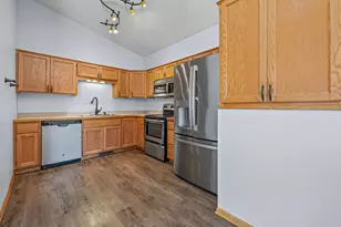 1059 Honeysuckle Ln SE, Cambridge, MN 55008 - Photo 8