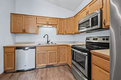 1059 Honeysuckle Lane SE, Cambridge, MN 55008 - Photo 10