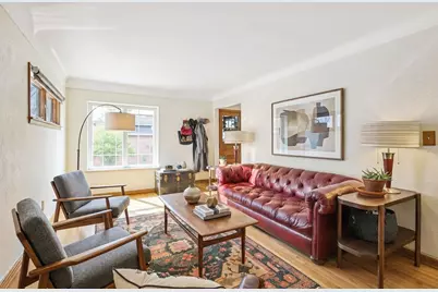 711 Grandview Avenue W, Roseville, MN 55113 - Photo 2